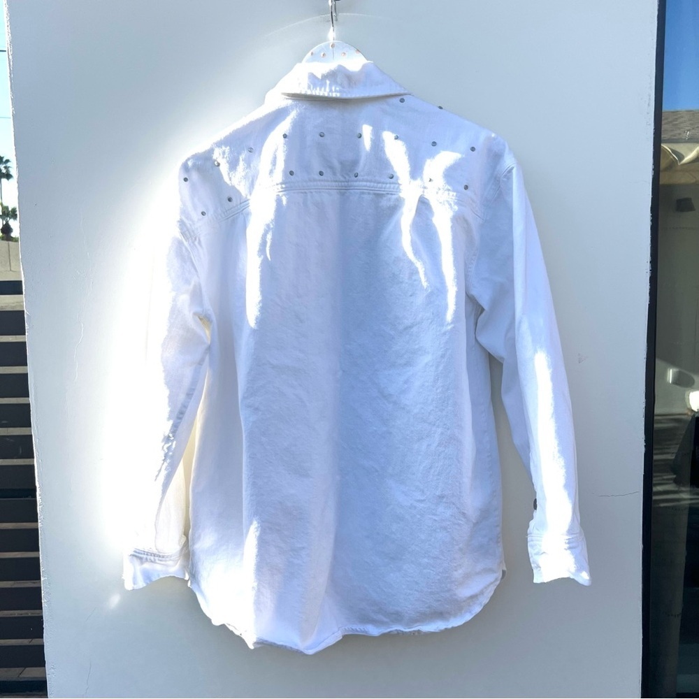 DNKY JEANS White silver studded women’s top / Shacket size M - Picture 2 of 4